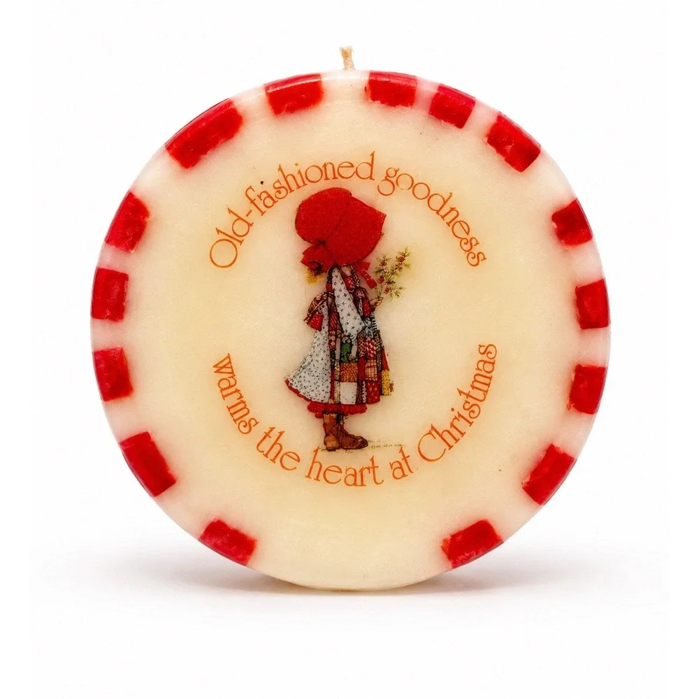 Holly Hobby Vintage Candle Red White